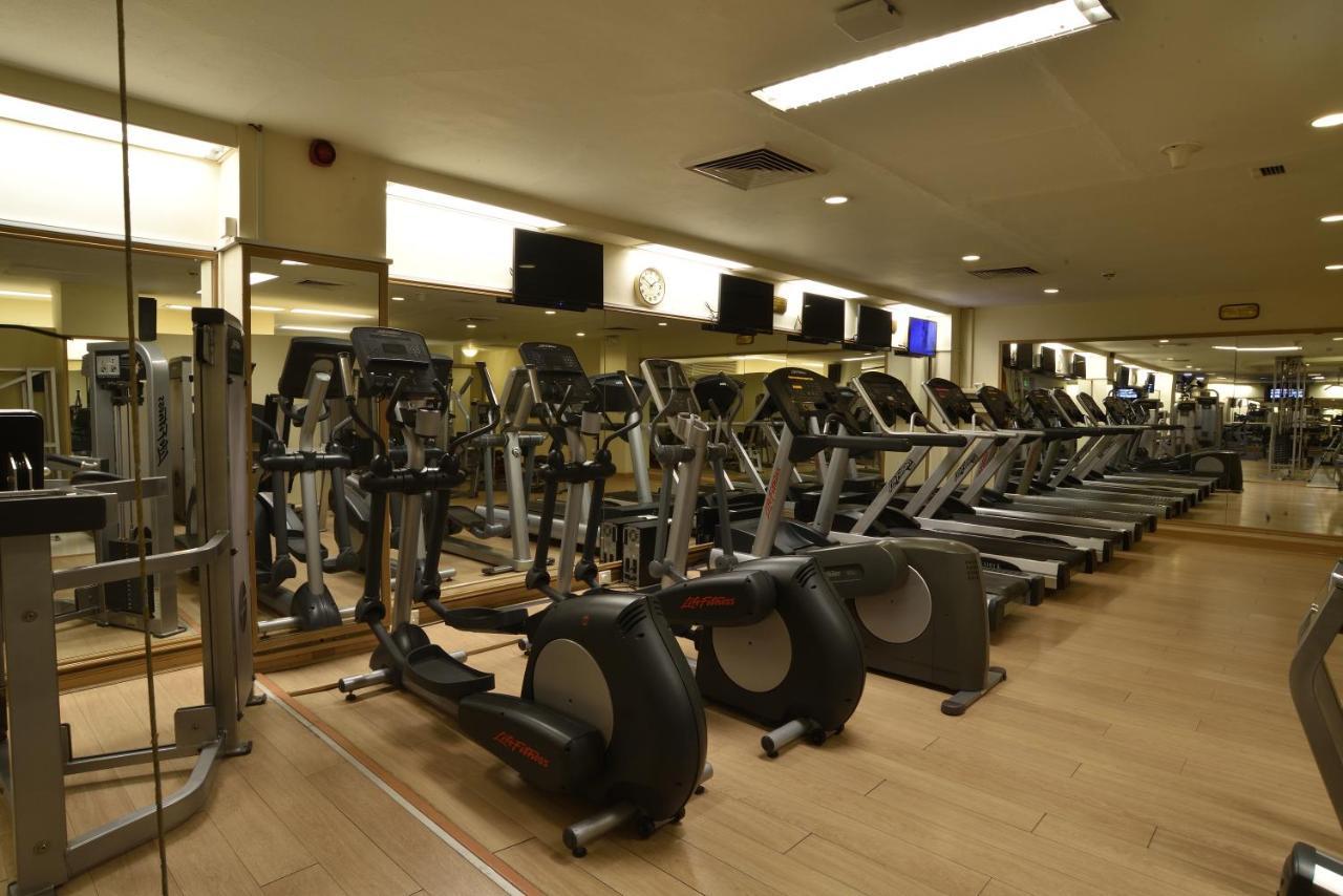 Pearl Continental Hotel, Карачи Экстерьер фото The gym at the InterContinental London
