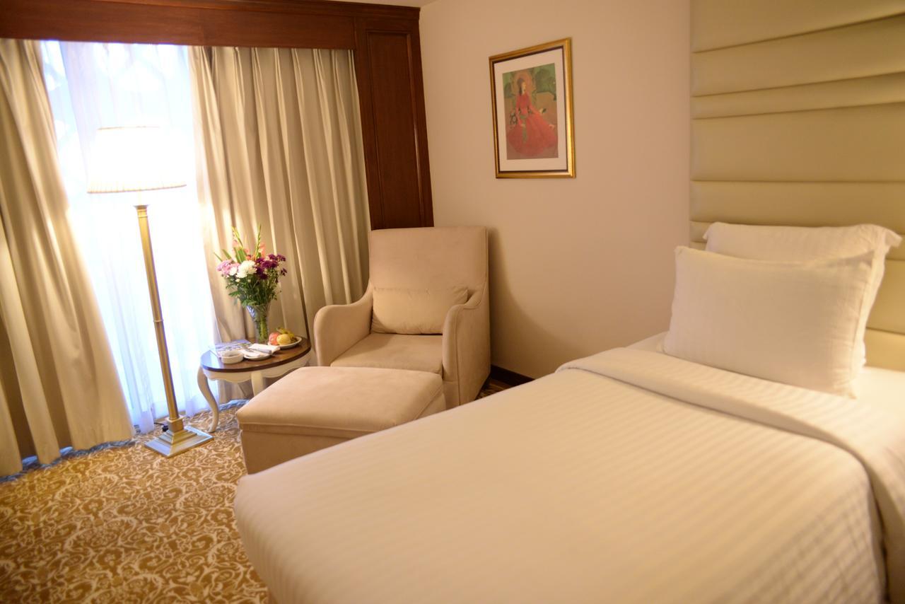 Pearl Continental Hotel, Карачи Экстерьер фото